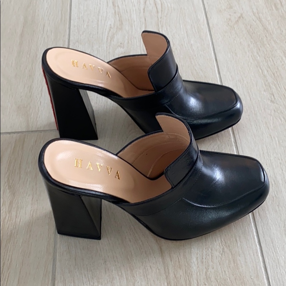BRAND NEW Leather XO Mules with Chunky heels